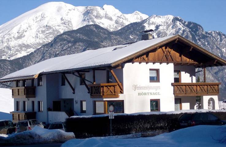 Ferienwohnung für 6 Personen, mit Balkon und Garten sowie Ausblick in Oberperfuss - 2