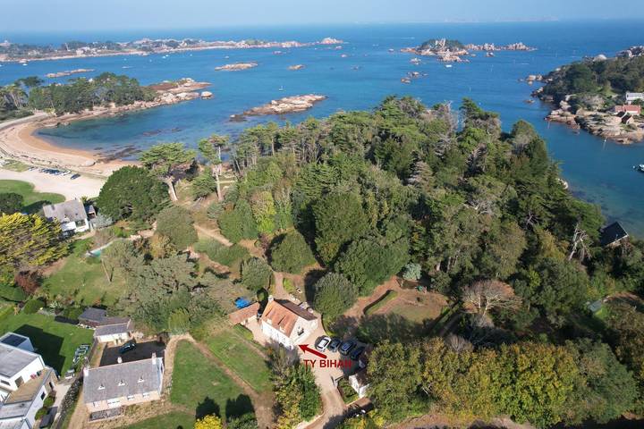 Gîte pour 10 personnes, avec Jardin et Vue dans Plage Tourony