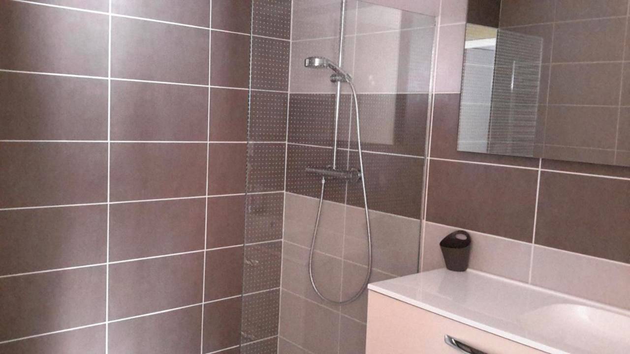 Appartement entier, One-Bedroom Apartment in Saint-Régis-du-Coin, Parc Naturel Régional du Pilat
