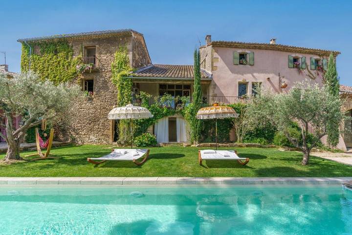 Location de vacances pour 8 personnes, avec piscine ainsi que jardin et vue, animaux acceptés à Collias - 4