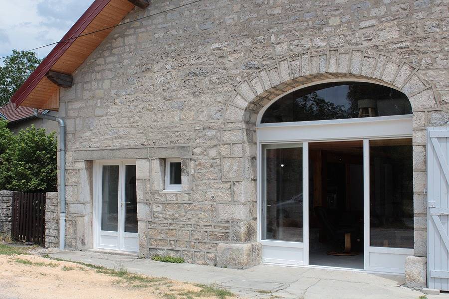 Encantadora casa rural con jardín y TV, a 1,5 km de la playa in Marigny (Jura), Lago de Chalain