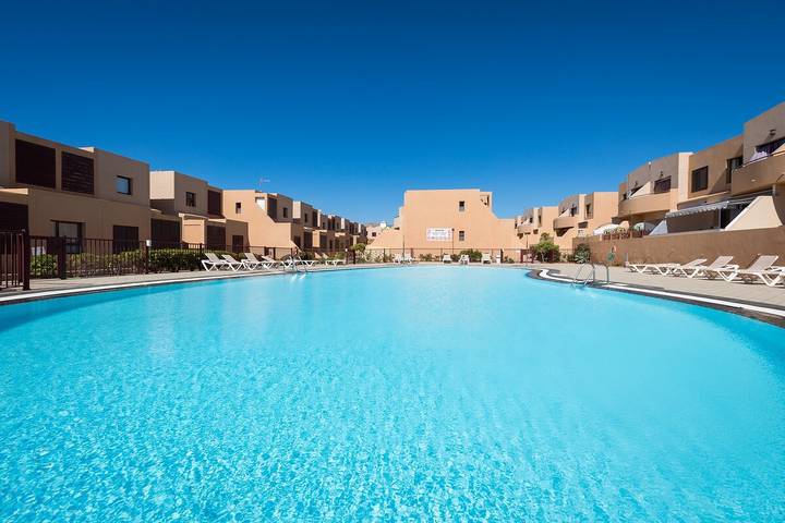 Gîte pour 4 personnes, avec balcon et piscine à Caleta de Fuste - 2