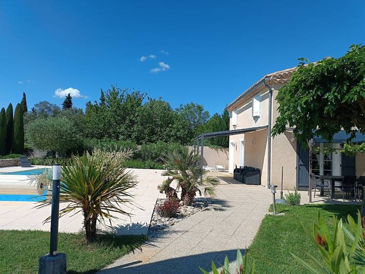 Gîte pour 4 personnes, avec terrasse ainsi que piscine et jardin dans Drôme provençale - 2