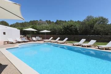 Villa in Santa Eulària des Riu, East Ibiza für 14 