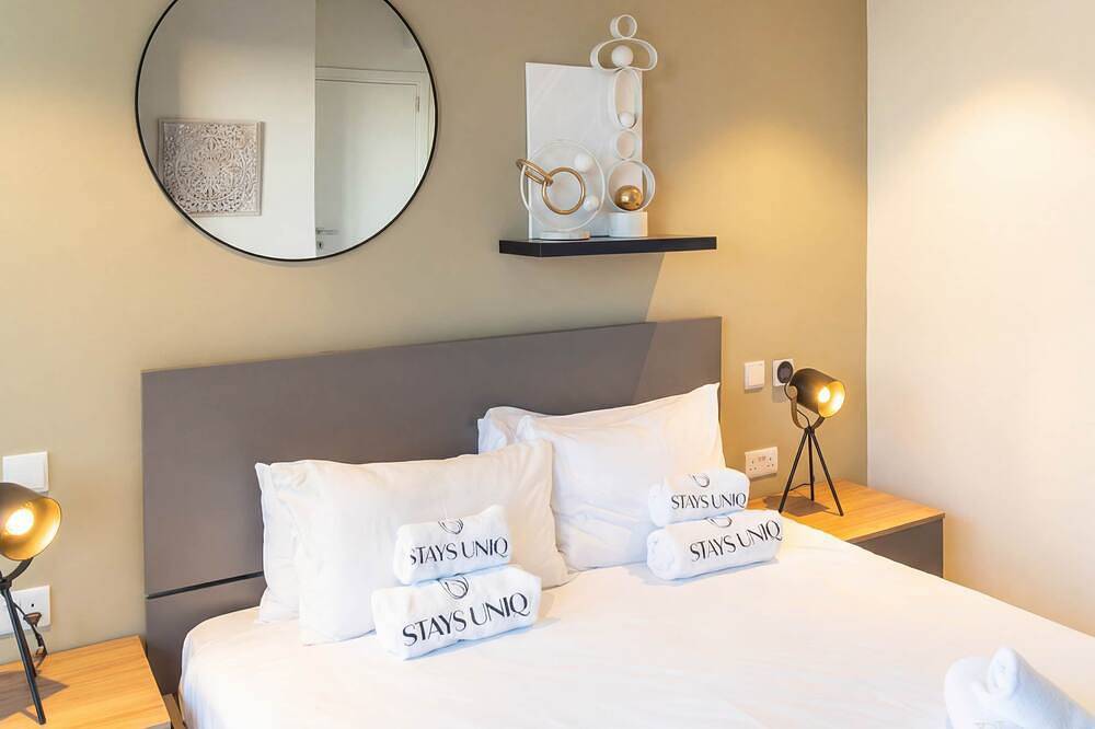 Geheel appartement, 6th Floor Mercury Suite Apartment with Pool Access in Paceville, San Giljan