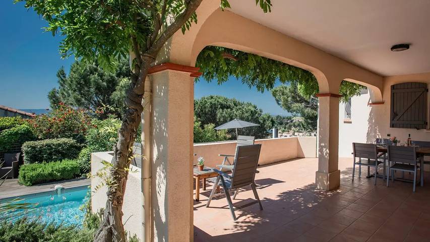 Location de vacances pour 7 personnes, avec Terrasse et Jardin ainsi que Piscine et Sauna à Caunes-Minervois - 3