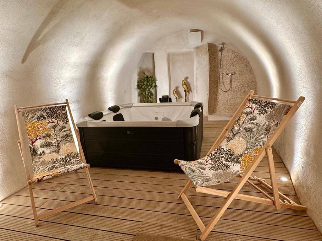 Deluxe Double or Twin Room in Buisson, Vaucluse