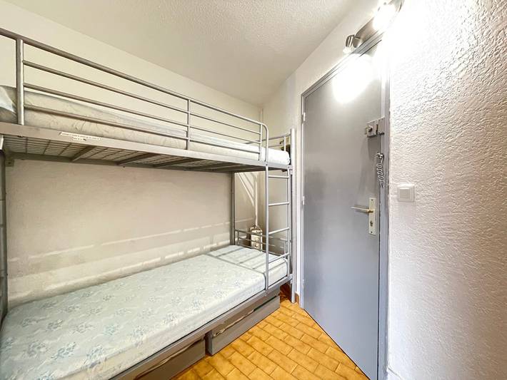 Gîte pour 4 personnes, avec jardin et terrasse dans Plage de La Corniche - 4