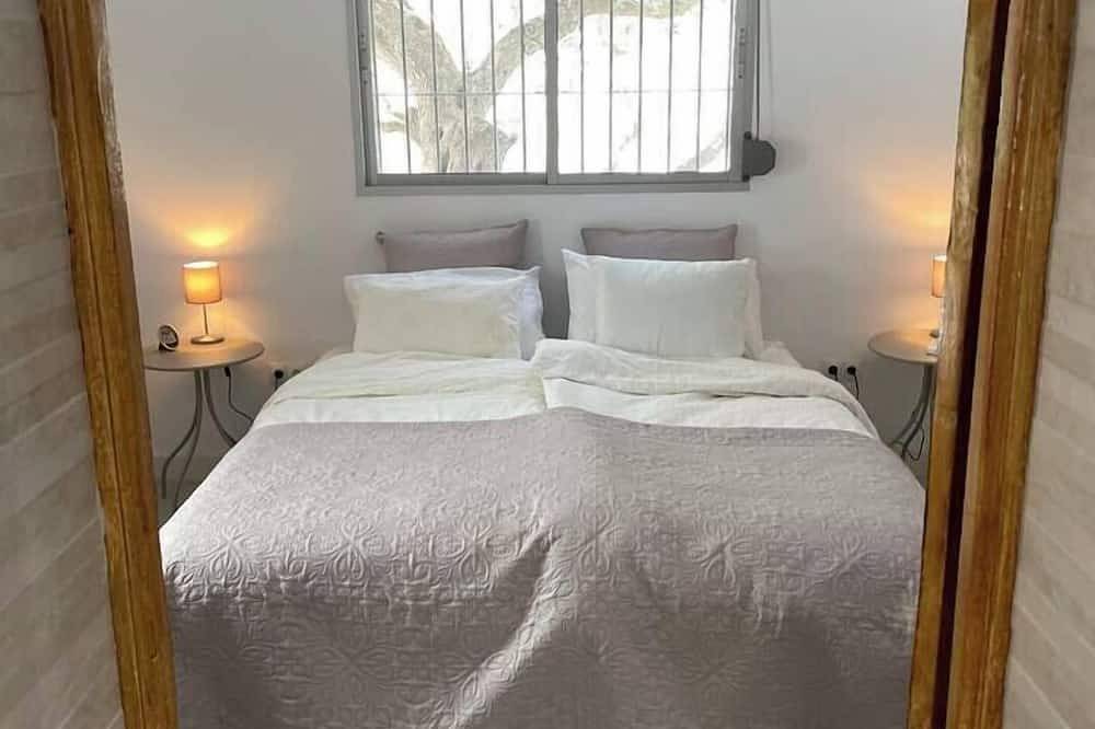 Casa Rocas - Pool with Swimjet in Comares, Málaga Province