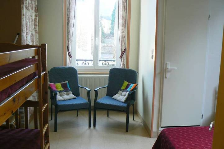 Appartement entier, Villa des Familles - La Futaie - au calme à La Bourboule in La Bourboule, Parc naturel régional des Volcans d'Auvergne