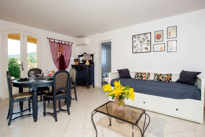 Gîte pour 4 personnes, avec piscine ainsi que jardin et terrasse dans Parc naturel régional des Préalpes d'Azur - 2