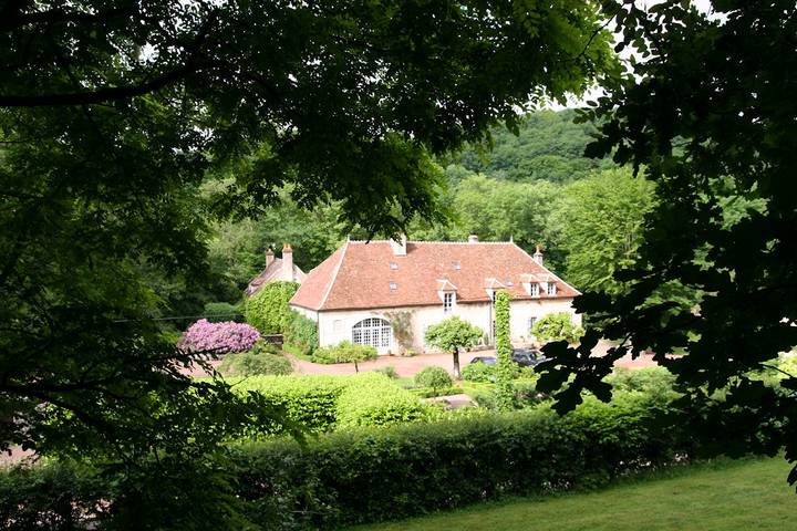 Gîte pour 4 personnes, avec terrasse et jardin