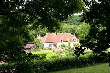 Gîte pour 4 personnes, avec terrasse et jardin à Avallon