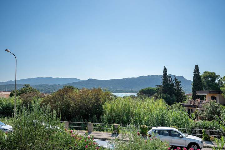 Holiday Home 'Orizzonte Infinito' with Sea View, Wi-Fi and Air Conditioning in Cannigione, Arzachena