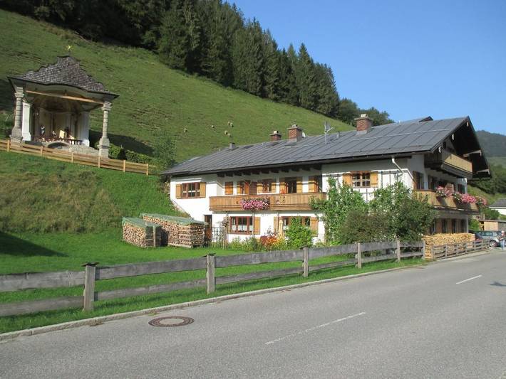 Ganze Ferienwohnung, Haus Karolina Ferienwohnungen - Ferienwohnung Nr. II, 1-4 Personen, 55 qm, Balkon, Schlafzimmer+Wohnschlafzimmer in Ramsau bei Berchtesgaden, Berchtesgadener Alpen