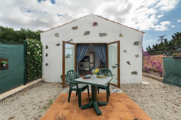 Location de vacances pour 3 personnes, avec jardin à Guía de Isora