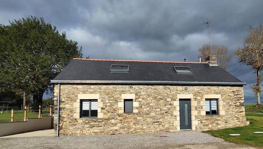 Location de vacances pour 6 personnes, avec vue et jardin à Pleucadeuc - 2