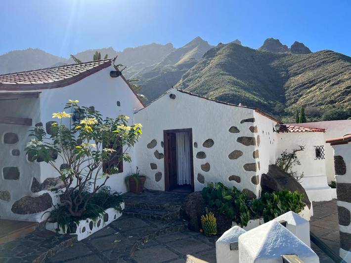 Casa rural para 9 personas, con vistas además de piscina y jardín en Valle de Agaete - 4