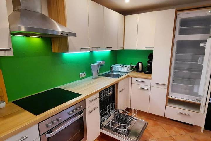 Ferienwohnung für 6 Personen, mit Balkon und Garten in Weyregg am Attersee - 2