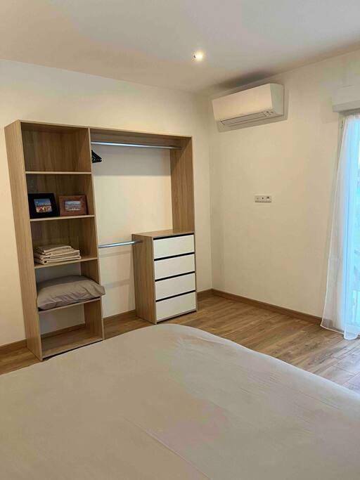 Appartement entier, Two-Bedroom Apartment in Cestas, Région de Bordeaux