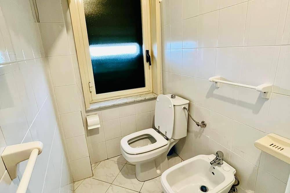 Entire apartment, Vacation House Sileno Beach Giardini Naxos just 150 meters from the sea and the center in Chianchitta-Pallio, Giardini-Naxos