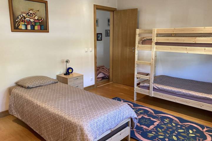 Villa mit Privatsphäre und in der Nähe von Stränden, privatem Pool und großem Garten in Amor, Leiria District
