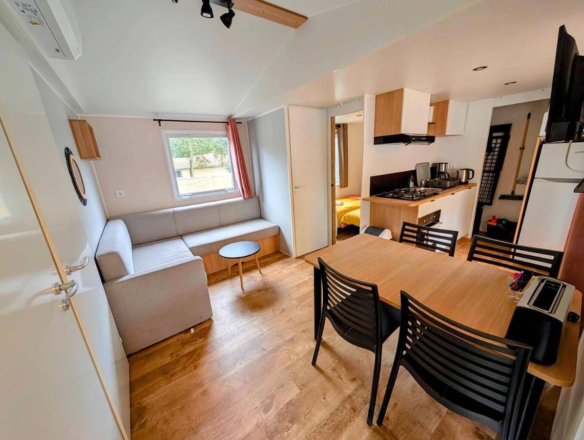 Mobil-Home 4-6 personnes camping 4 étoiles in Capbreton, Côte d’Argent
