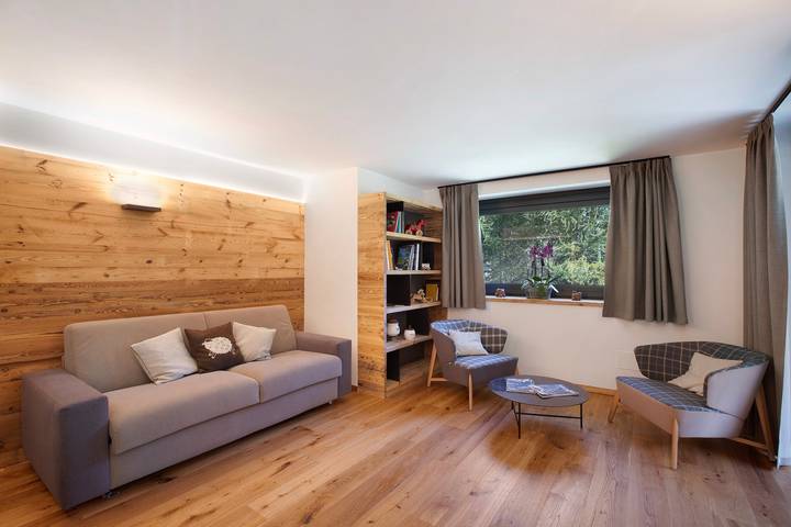 Apartamento entero, Apartamento 'Valgrisa Mountain Lodges 2' con vistas a las montañas, terraza privada y Wi-Fi in Mondanges, Comune di Valgrisenche