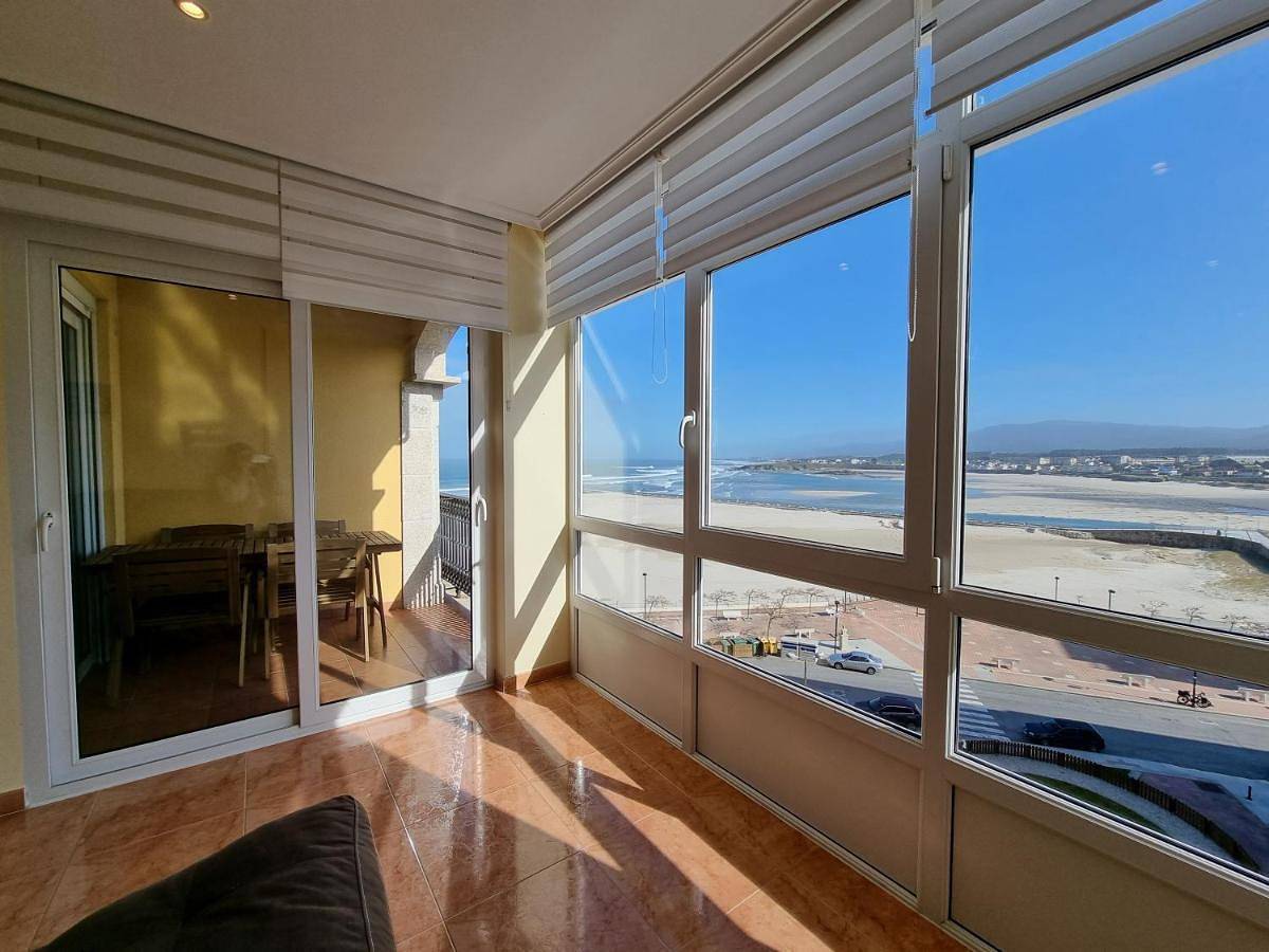Ganze Wohnung, Dúplex en 1ª línea de playa in Praia de Tupide (Foz), Foz
