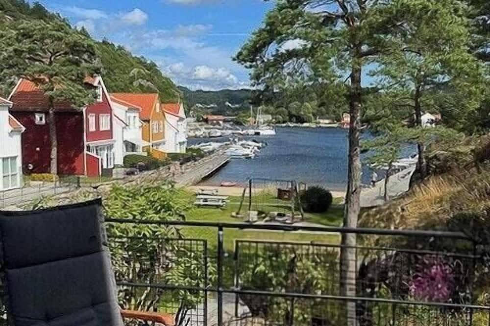 Hütte am See auf Furuholmen in der Nähe von Lindesnes in Lindesnes
