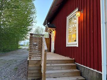 Gîte pour 3 personnes, avec terrasse, animaux acceptés à Kumla