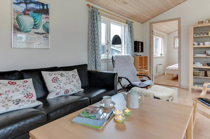 Nice home in Gudhjem w/ WiFi and 2 Bedrooms in Rø, Gudhjem