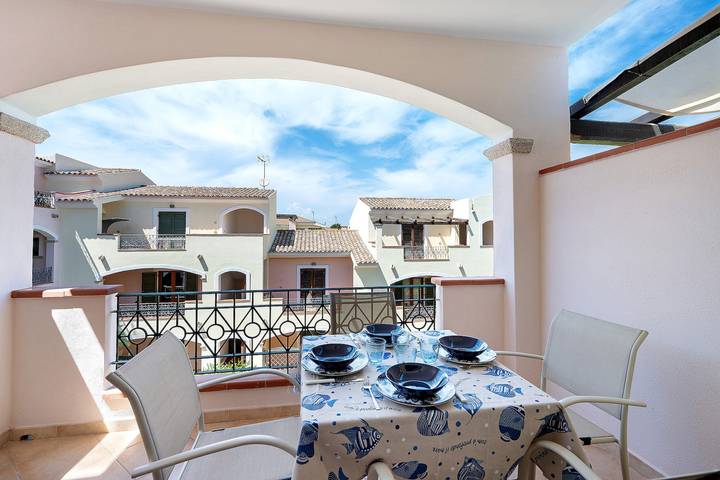 Hel lejlighed, Apartment 'Casa Milly with Shared Pool', Wi-Fi and Air Conditioning in Santa Teresa di Gallura, Santa Teresa Gallura (Kommune)