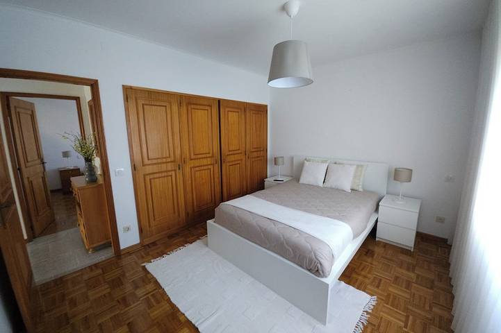 Gîte pour 10 personnes, avec terrasse dans Árvore - 4