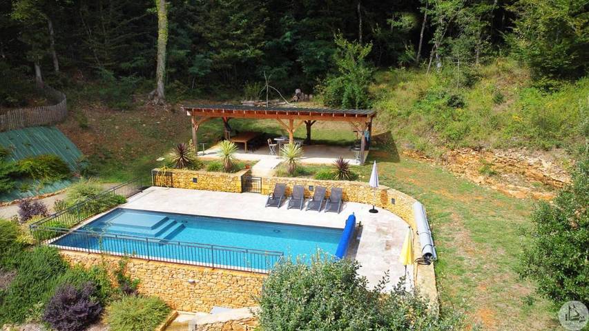 Location de vacances pour 4 personnes, avec piscine ainsi que jacuzzi et jardin à Saint-André-d'Allas - 2