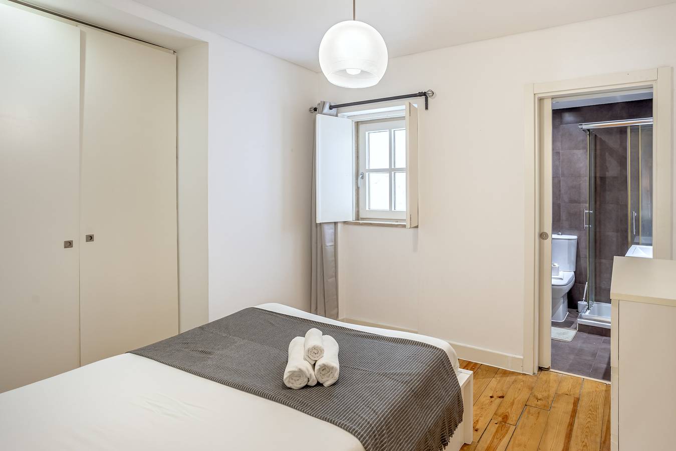 Apartamento entero, Bairro Alto Typical in Encarnação, Lisboa