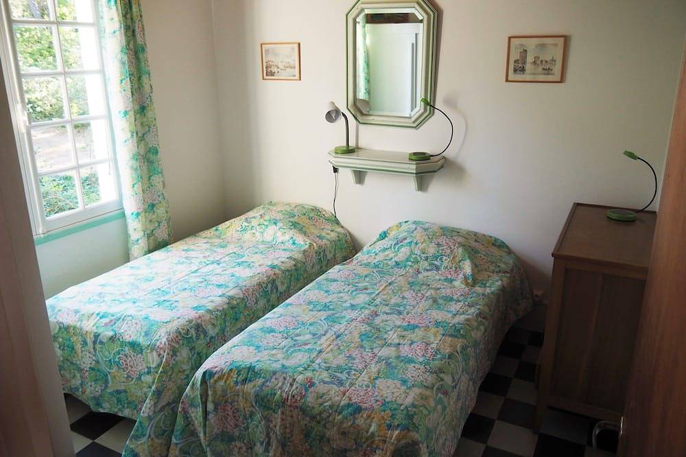 Villa Sous Les Pins 100 M De La Plage 12/15 Personnes in La Tranche-sur-Mer, Vendée