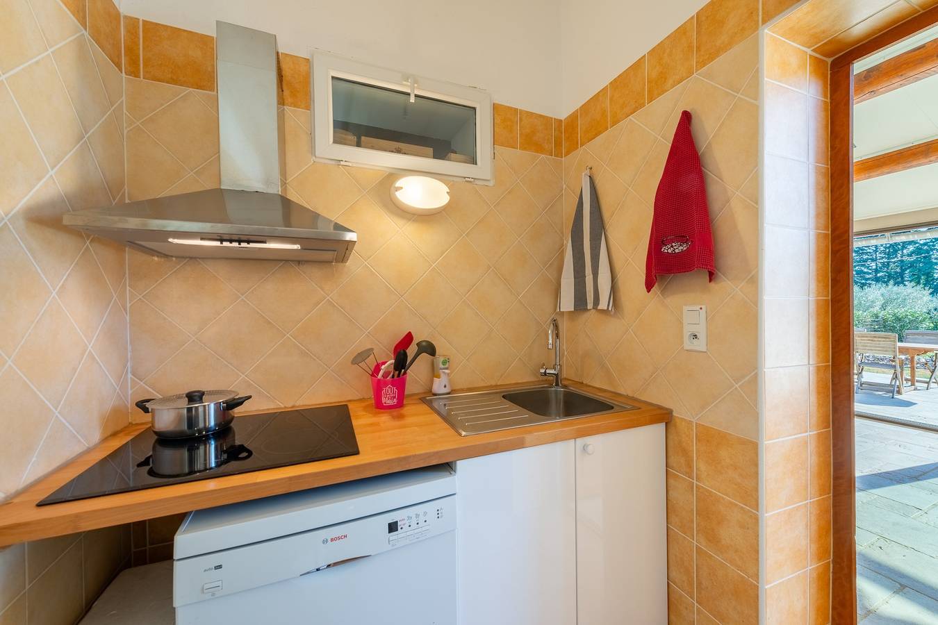 Appartement entier, Gîte du Mas Saint Paul - Maison avec piscine in Travaillan, Vaucluse