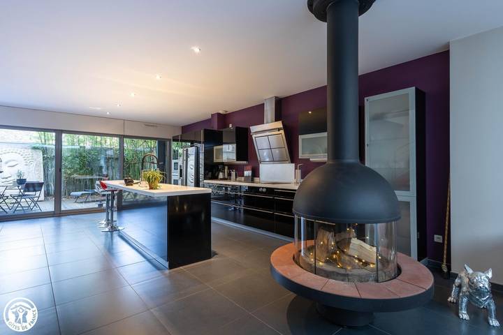 Gîte pour 8 personnes, avec terrasse, animaux acceptés à Clermont-Ferrand - 2