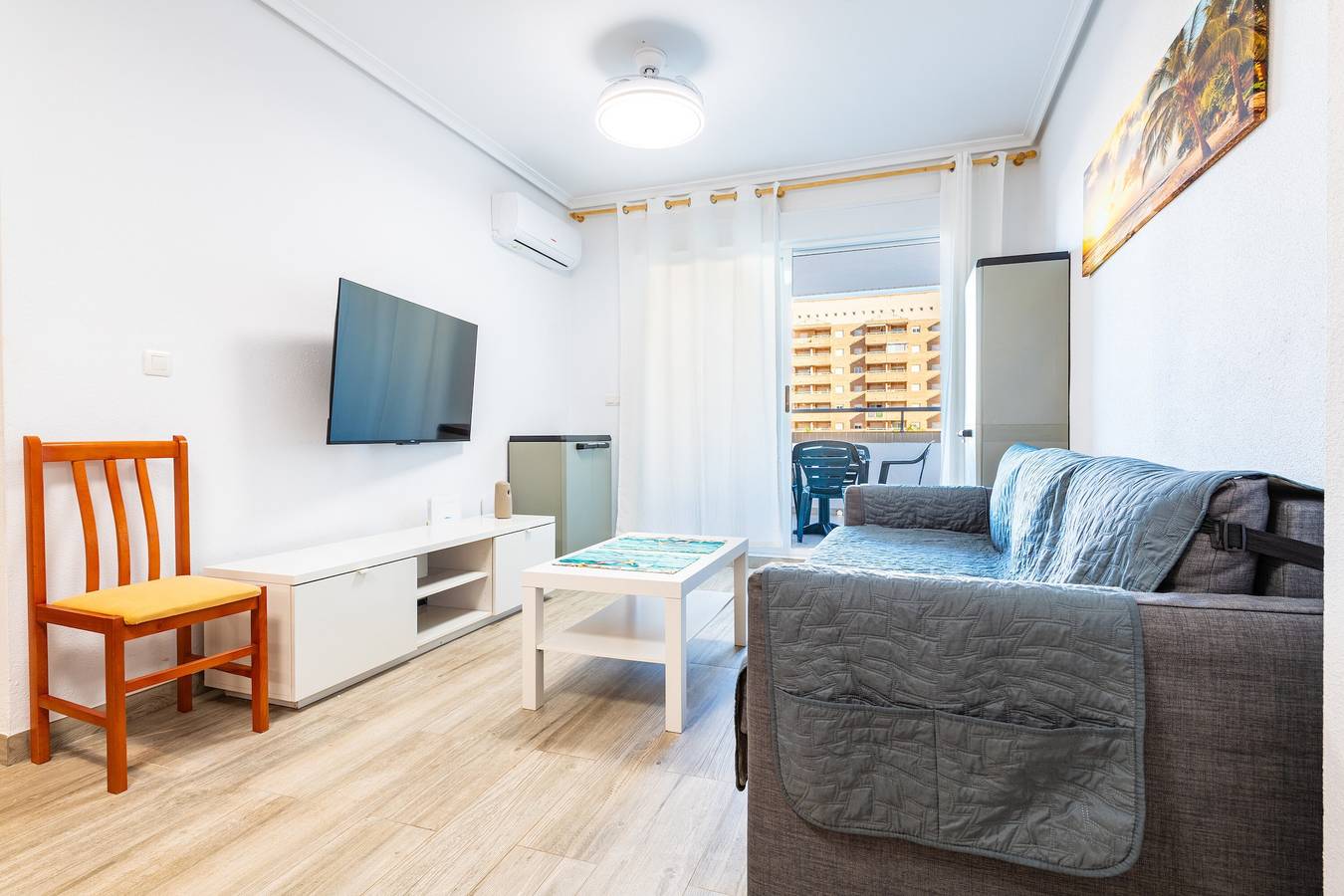 Apartamento entero, Casa vacacional 'Quintana's Home Oropesa Del Mar' con piscina, Wi-Fi y aire acondicionado in Marina d'Or, Oropesa del Mar