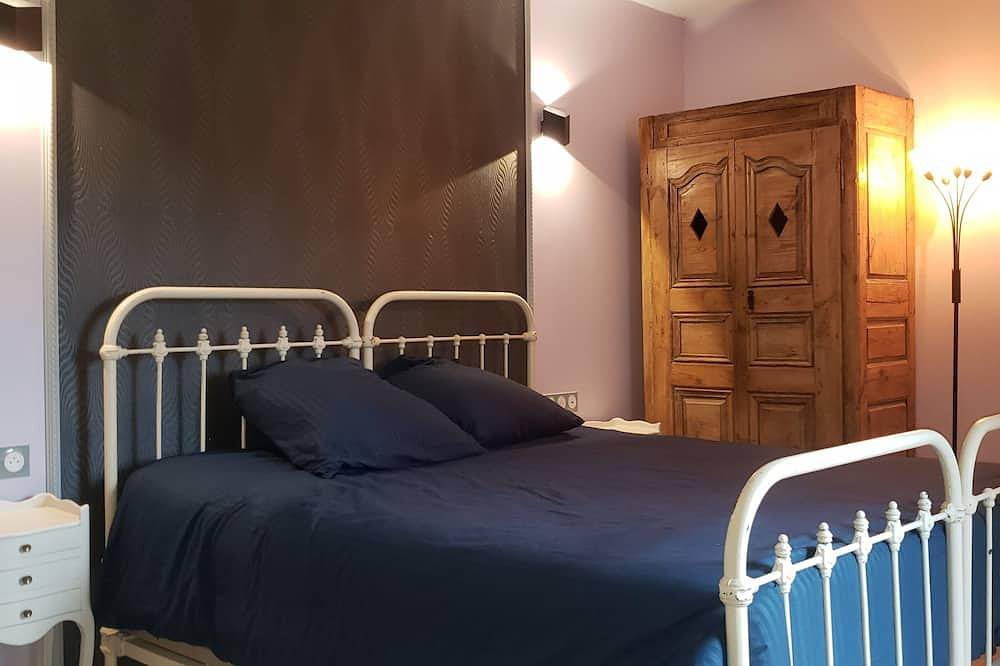 Entire apartment, Le Gite d Alice à Vacqueyras in Vacqueyras, Vaucluse