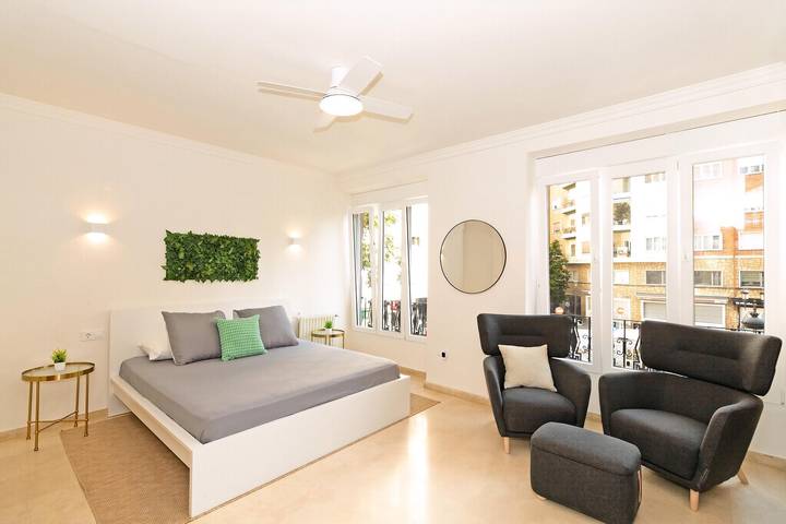 Ganze Wohnung, Ferienwohnung für 8 Personen mit Terrasse in Valencia City Centre, Valencia