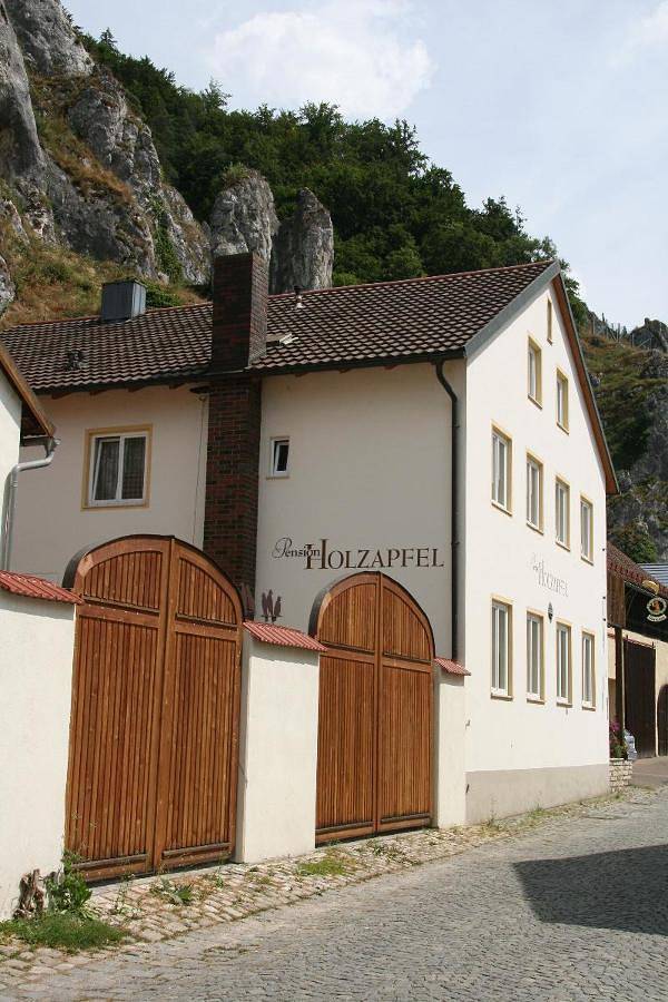 Pension Holzapfel - Doppelzimmer mit Wlan, 16qm in Essing, Altmühltal