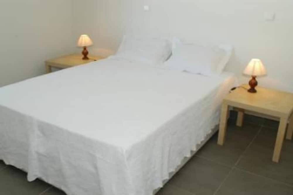 Kleine Villa mit 3 Schlafzimmer, 2 Badezimmer, Wi-Fi, Klimaanlage, Schwimmbad. muitos in Silves, Faro Distrikt