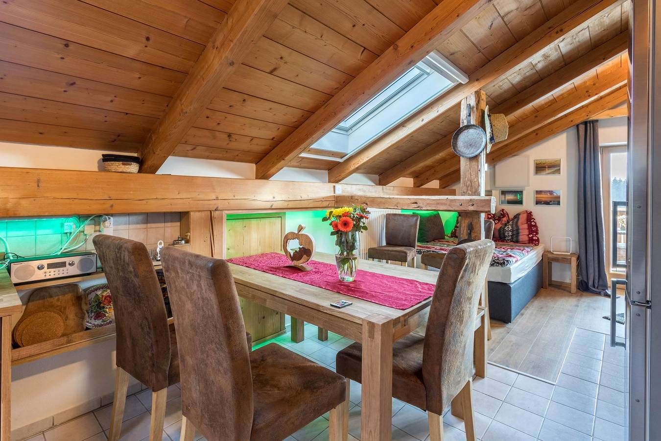 Hel lägenhet, Lägenhet för 4 Personer med balkong in Chieming, Chiemsee