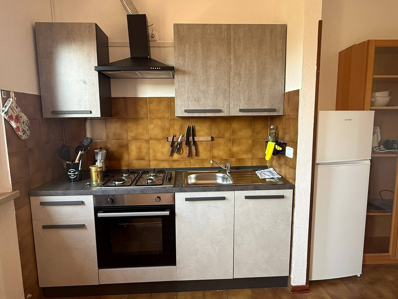 Appartement entier, Appartement « Limone » avec vue sur la montagne, jardin commun et Wi-Fi in Brenzone, Montagnes autour du lac de Garde