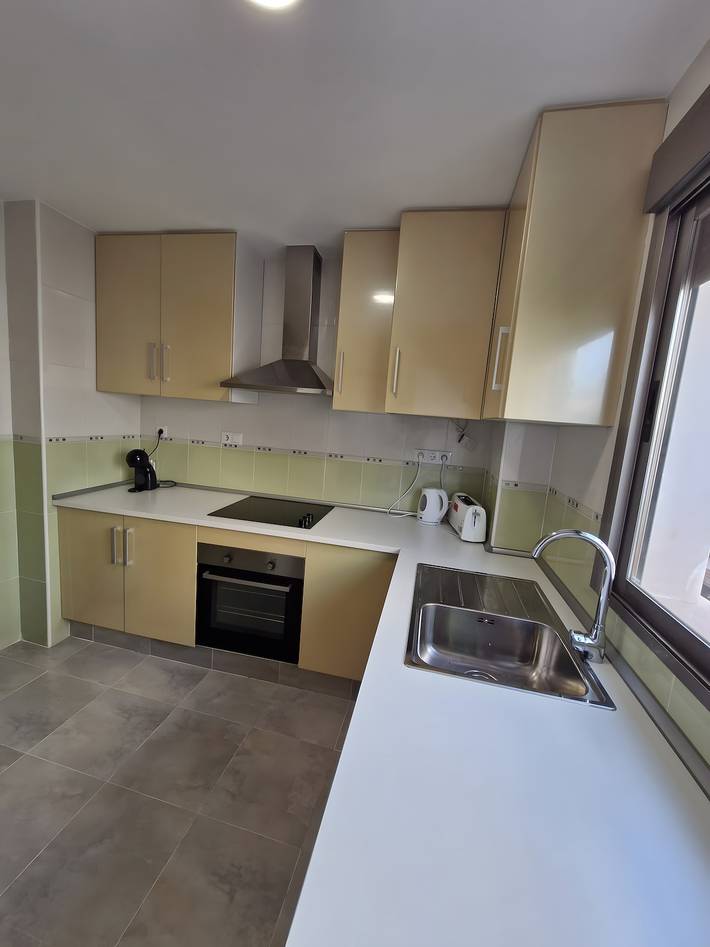 Casa vacacional 'Santa Pola Centro con Parking', balcón, Wi-Fi y aire acondicionado in Santa Pola, Costa Blanca