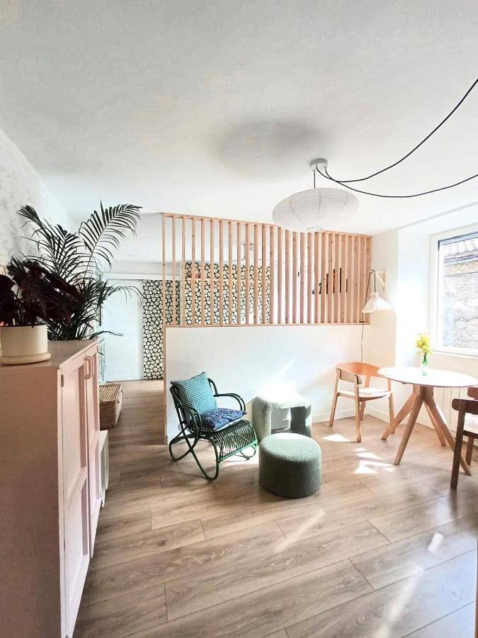 Appartement entier, One-Bedroom Apartment in Pont de Rastel, Génolhac