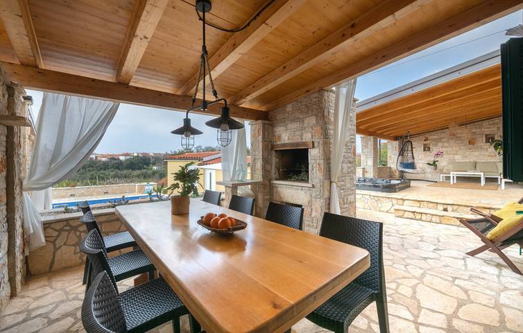 Villa pour 10 personnes, avec jardin ainsi que jacuzzi et terrasse à Barbariga - 4