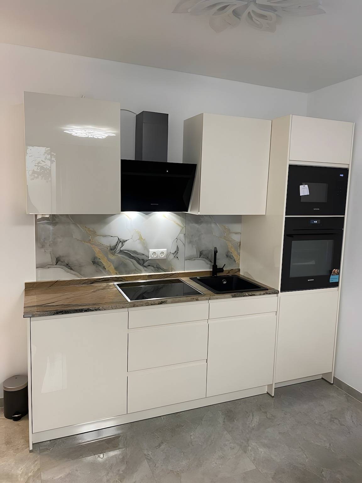 Ganze Wohnung, Apartment „Downtown“ mit Wlan und Klimaanlage in Bonn, Rheinland